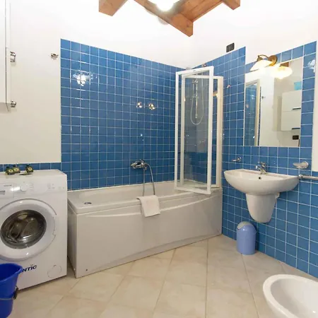 House And Apts In 27113 *