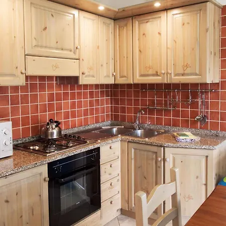 House And Apts In 27113 *