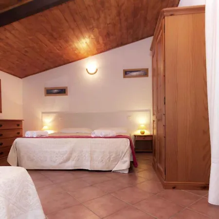 House And Apts In 27113 *