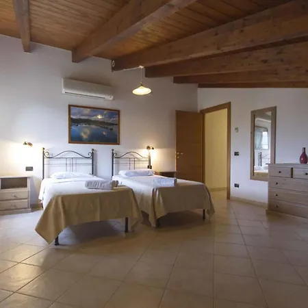 House And Apts In 27113 Appartement